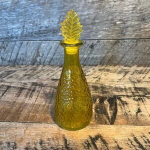 Vintage Yellow Hammered Glass Decorative Bottle Leaf Shaped Stopper